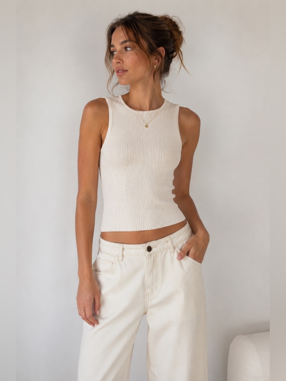 Zesica | White Ribbed Sleeveless Tank Top NWOT